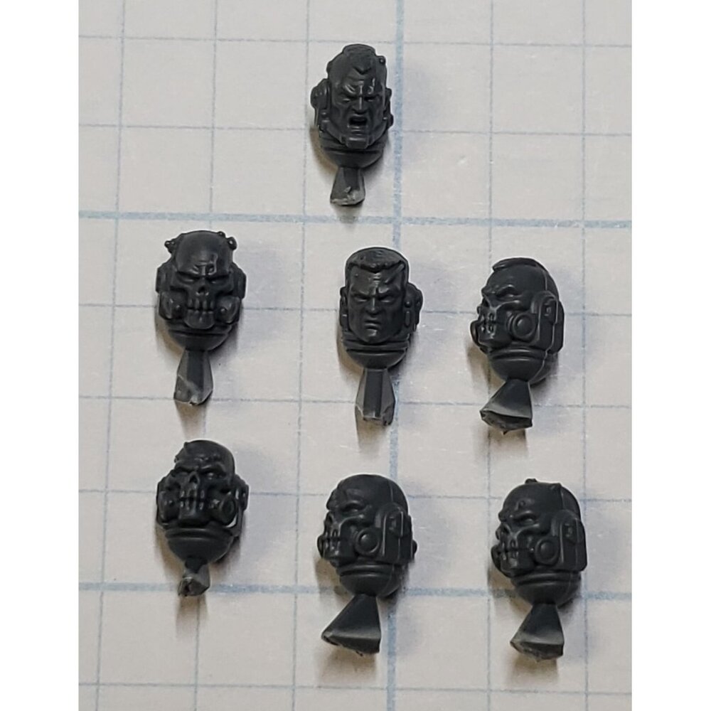 Warhammer 40k Space Marine Bits Primaris Reiver Bare Skull Heads w Sgt x7 Set - Picture 5 of 8